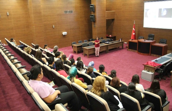 Döşemealtı'nda kadın personele meme kanseri semineri