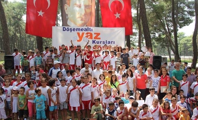 Döşemealtı'nda yaz kursları sona erdi