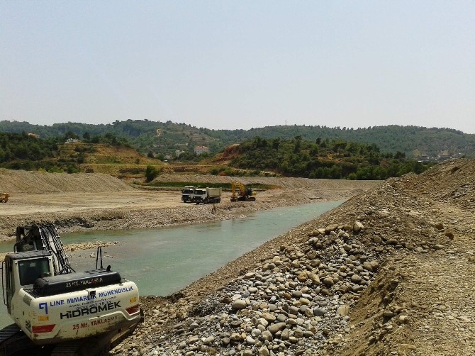 DSİ, Alara Çayı'nı ıslah ediyor