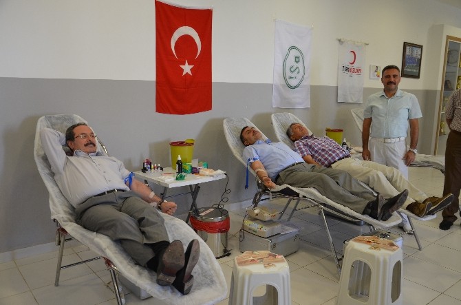 DSİ’den Kızılay’a kan bağışı