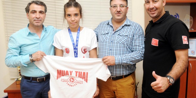 Dünya Kupası’ndan madalyayla döndü