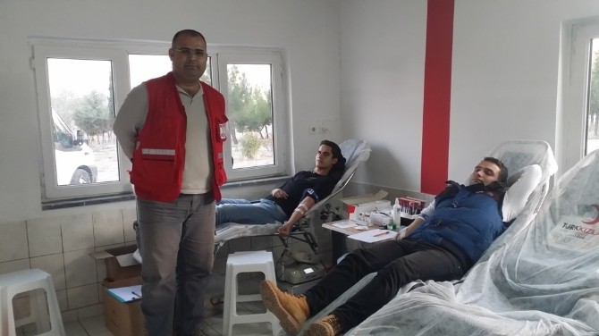 Elmalı MYO kan bağışı kampanyasına katıldı