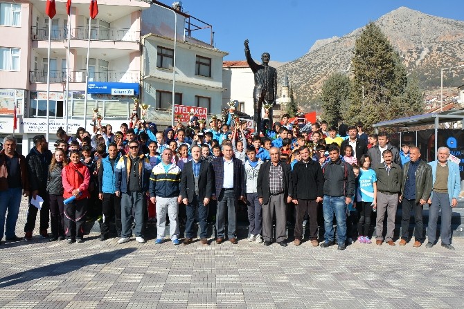 Elmalı’da ‘Atatürk Koşusu’ Düzenledi