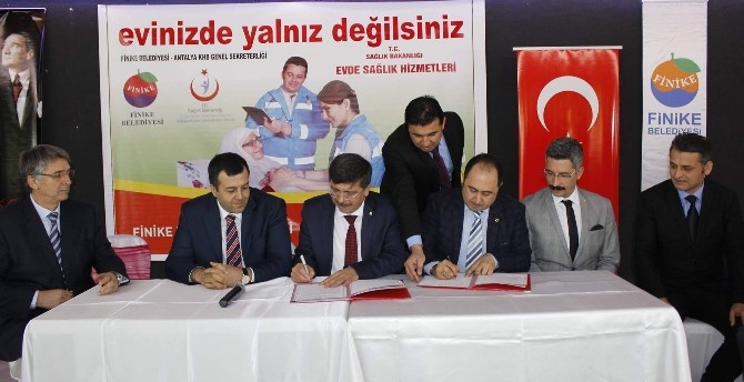 Evde Sağlık Hizmetlerinde ikinci protokol Finike'de imzalandı