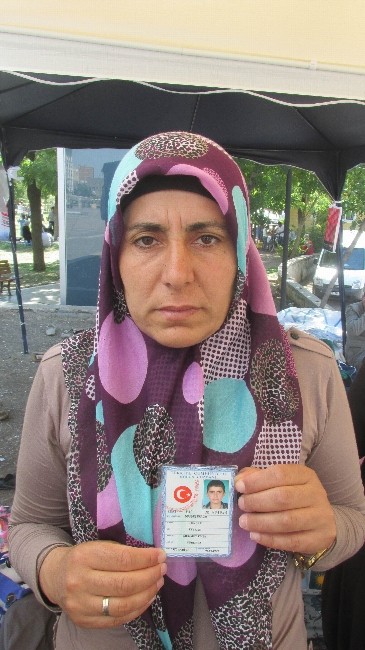 Eylem yapan ailelerden tepki geldi