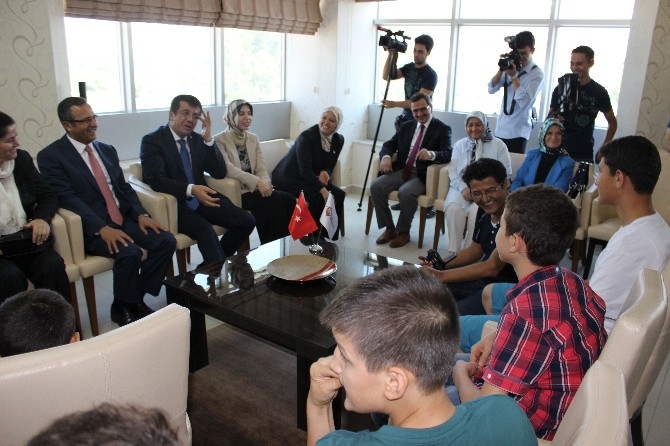 Filistinde ki katliam kabul edilemez