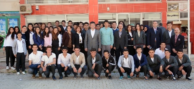 Finikeli öğrencilerden Kutso’ya ziyaret