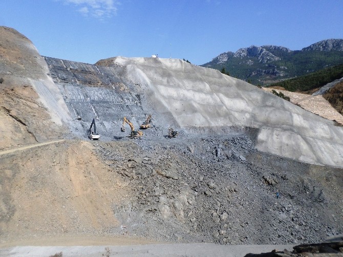 Gazipaşa Gökçeler Barajında çalışmalar devam ediyor
