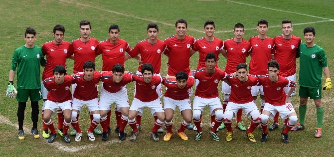 Gençler şampiyonluk yolunda