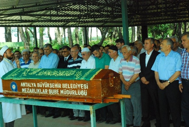 Hacı Mahmut Boztepe, Boztepe'de toprağa verildi