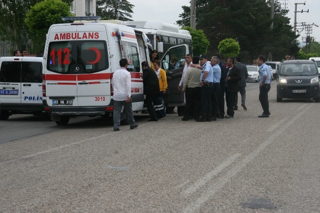 Halk Otobüs Sürücüsü bıçaklandı