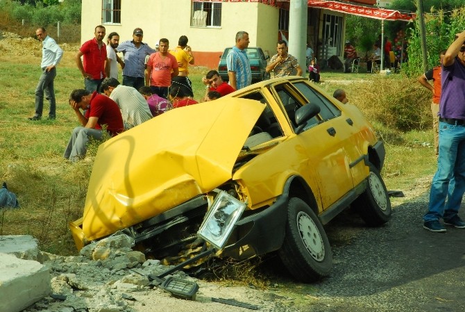 Hamile eşini evde bıraktı kazada öldü