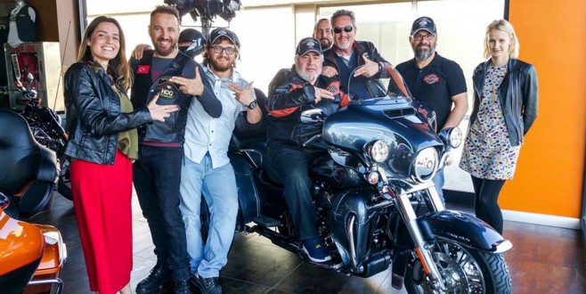 Harley Davidson'la deneme sürüşü yaptı