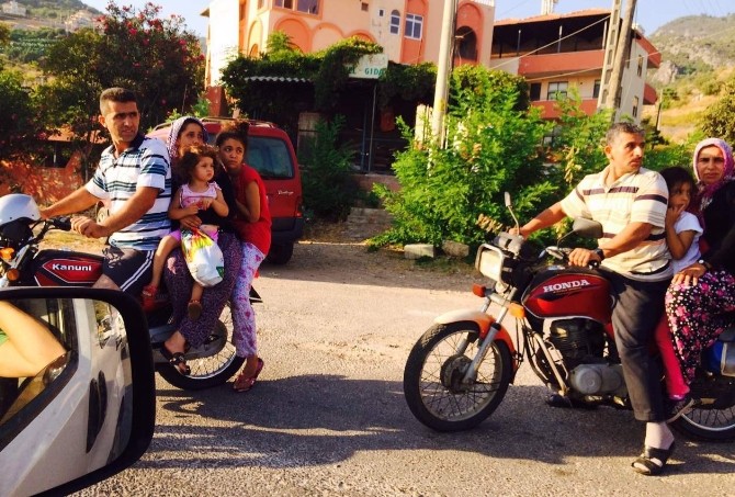 Hayatlarını hiçe sayıyorlar... Korkutan yolculuk