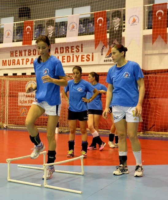 Hentbol bayanlar süper ligi