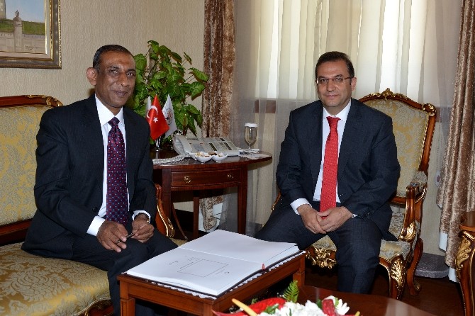 Hindistan Büyükelçisi Kulshreshth’den Vali Türker’e ziyaret