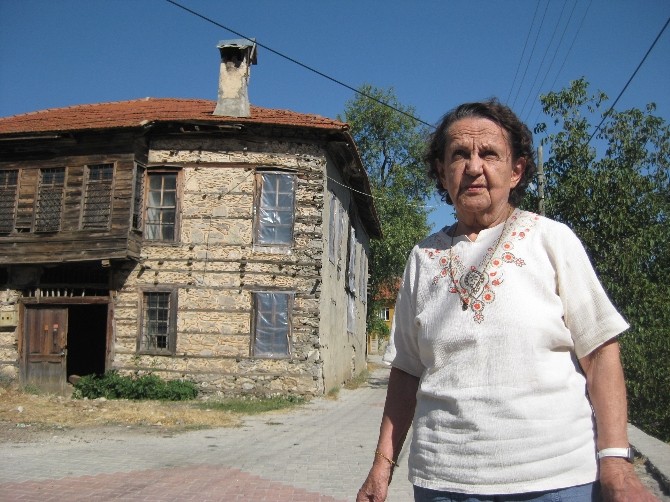 İbradı evleri fotoğraf sergisi Yörex'te açıldı