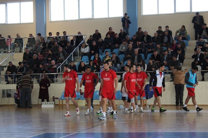 İlhan,