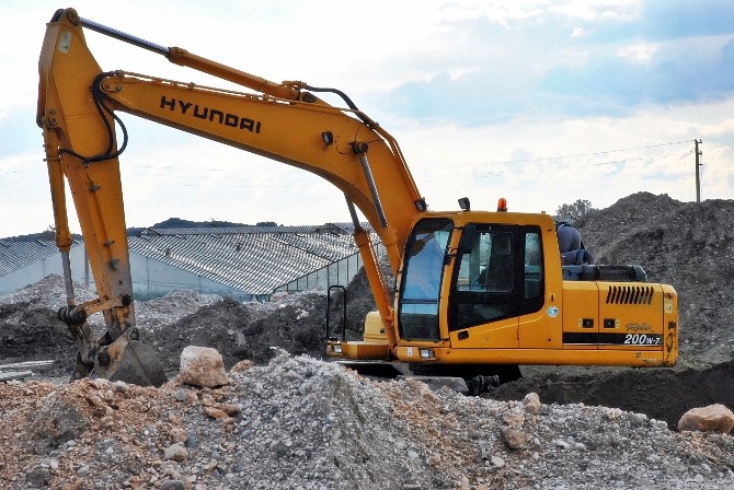 İş Makinesi Üzerinde Namaz
