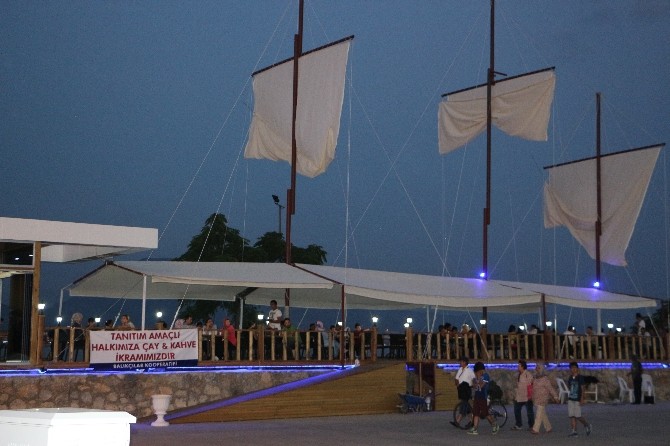 İskelede ücretsiz çay ve kahve servisi