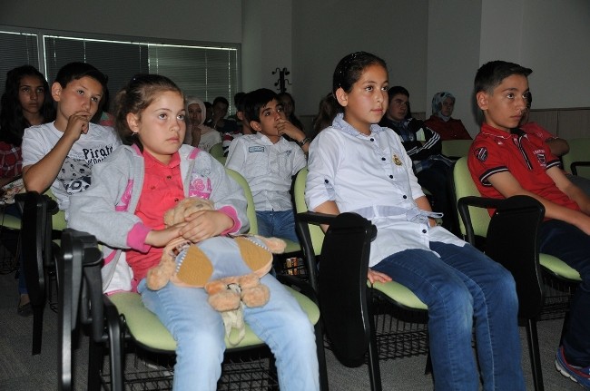 Ispartalı öğrencilere Antalya gezisi