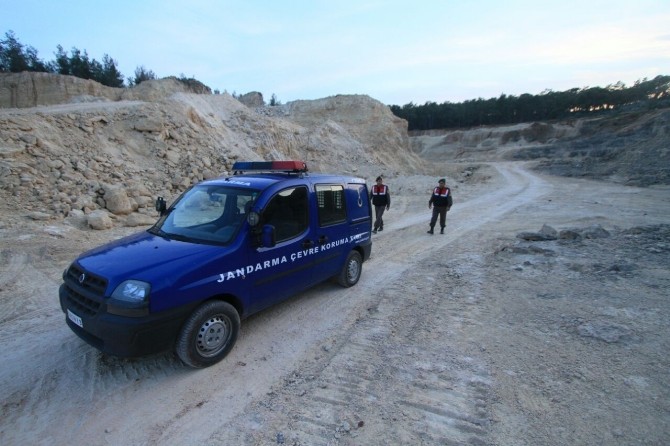 Jandarma mermer ocaklarını denetledi