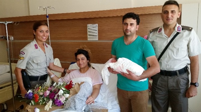 Jandarmadan Babalar Günü Jesti