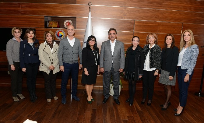 Kadın Girişimciler, ATSO Başkanı Budak'ı ziyaret etti