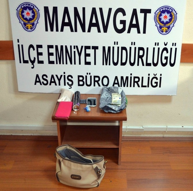 Kapkaç şüphelileri polisten kaçamadı 