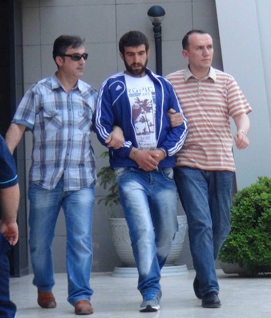 Kapkaççıyı robot resmi yakalattı