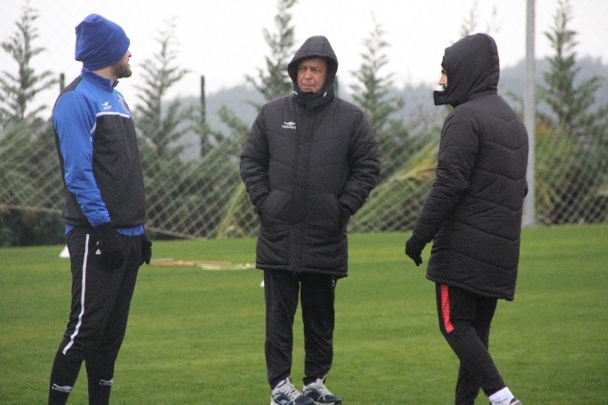 Karabükspor’da kamp çalışmaları sürüyor