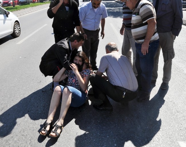 Karnesini almaya giderken araba çarptı