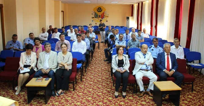 Kaş'ta Zabıta'ya Kabahatlar Kanunu semineri