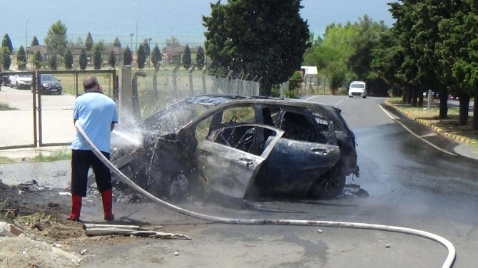 Kaza sonrası alev aldı