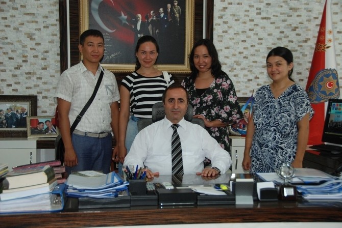Kazakistan Polis Akademisi öğrencileri İl Emniyet müdürü Tonbul'u ziyaret etti