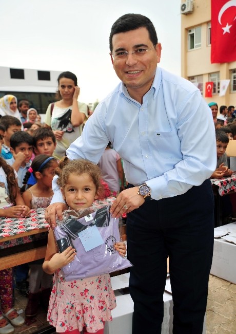 Kepez Belediye Başkanı Tütüncü’den, 5 Bin 558 Öğrenciye Forma