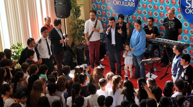 Kepez Belediyesi Etüt Merkezindeki çocuklara doğum günü