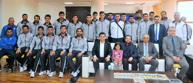 Kepez de genç nüfus spora yönlendiriliyor