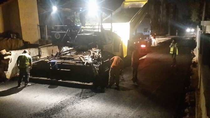 Kepez’de çalışmalar gecede devam ediyor