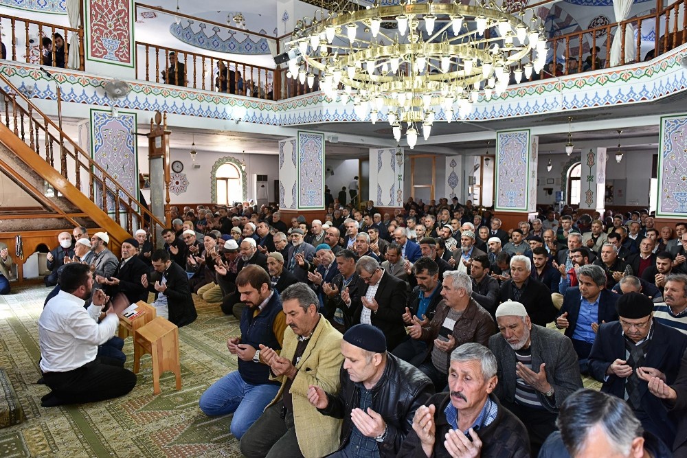 Kepez’deki bütün camilerde şehitlere dua