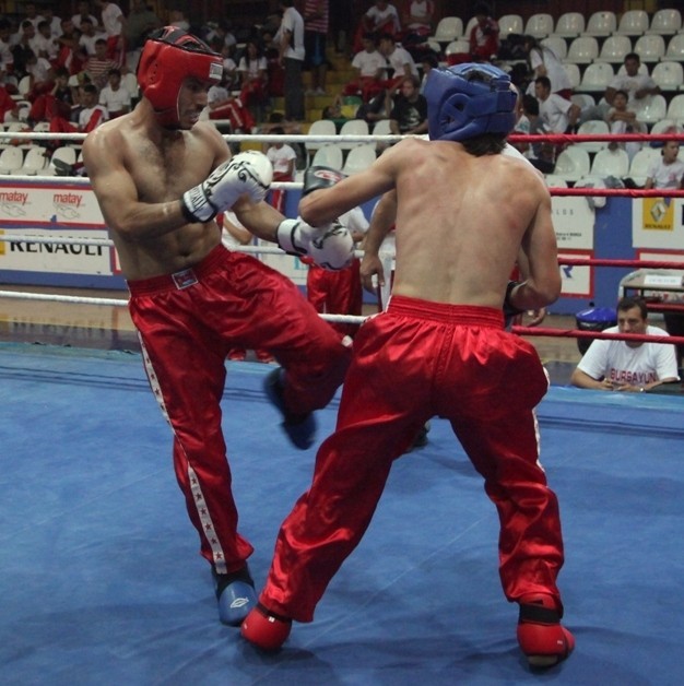 Kick boks şampiyonlarını seçti