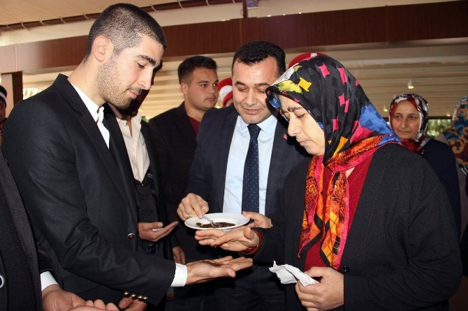 Kınalı kuzular vatani görev için hazırlanıyor