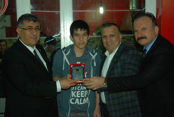 Köfte-piyazlı Ödül Töreni