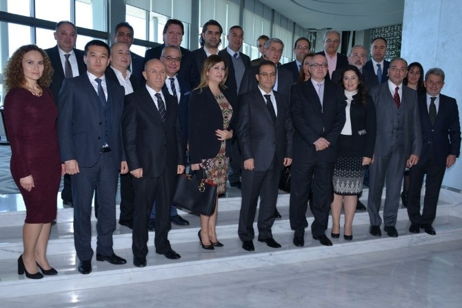 Konsolos ve Fahri Konsoloslarla ile toplantı