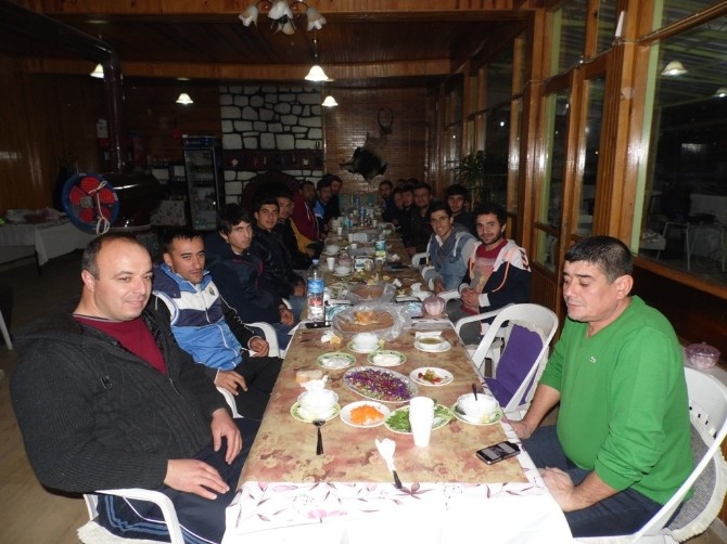 Korkuteli Belediyespor'da Birlik ve Beraberlik yemeği 