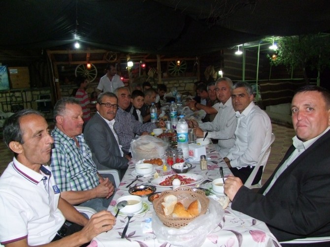 Korkuteli zabıta yemekte bir araya geldi