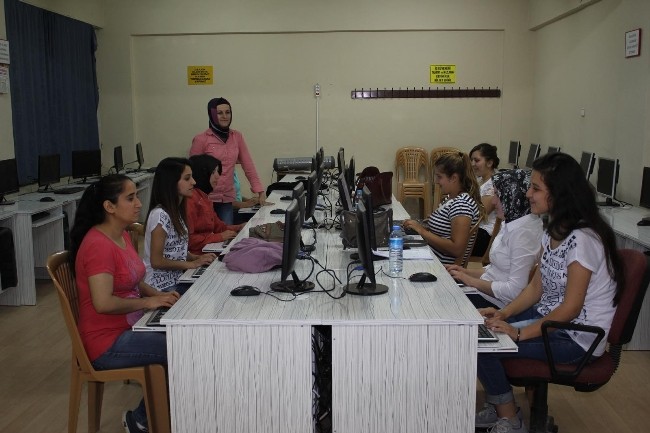 Korkuteli'nde hızlı klavye kullanma kursu açıldı