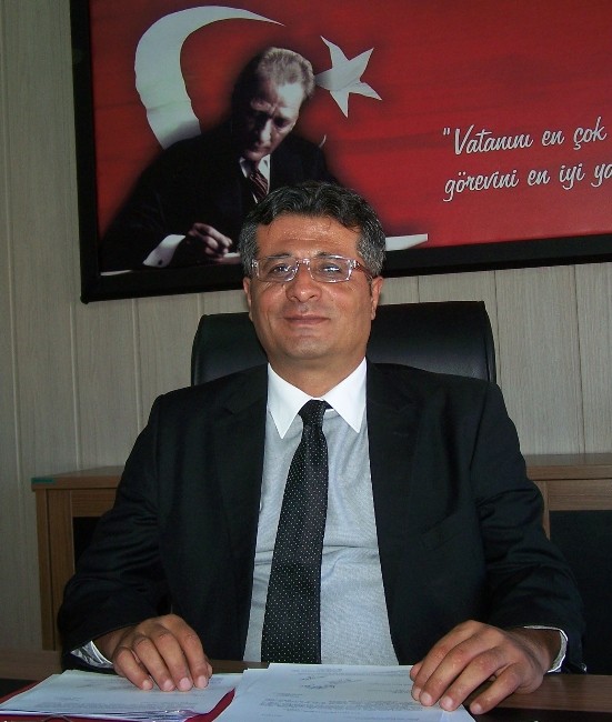 Korkuteli'nde okullara kırtasiye malzemesi ve kömür dağıtımı