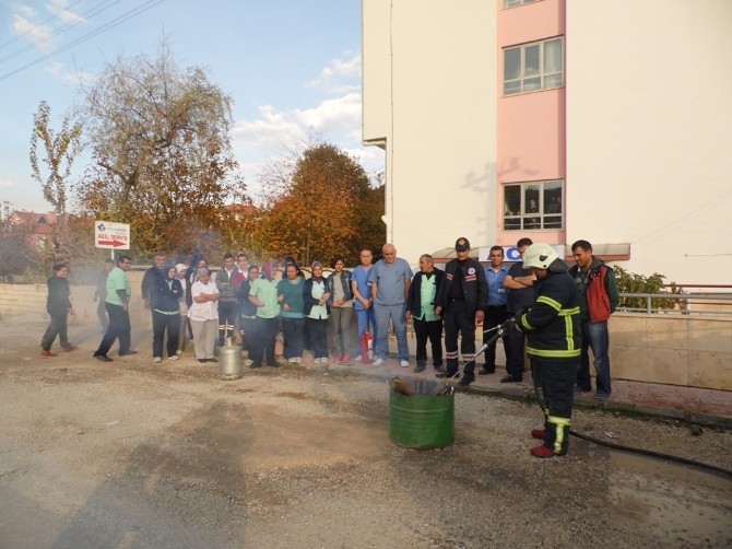Korkuteli'nde özel hastanede yangın tatbikatı