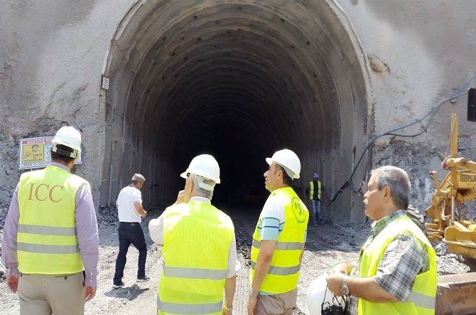 Küçük Aksu Barajı’nın derivasyon tünel kazısı tamamlandı